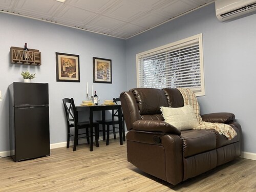 Rejuvenation Cottage -Wine Country Tranquility