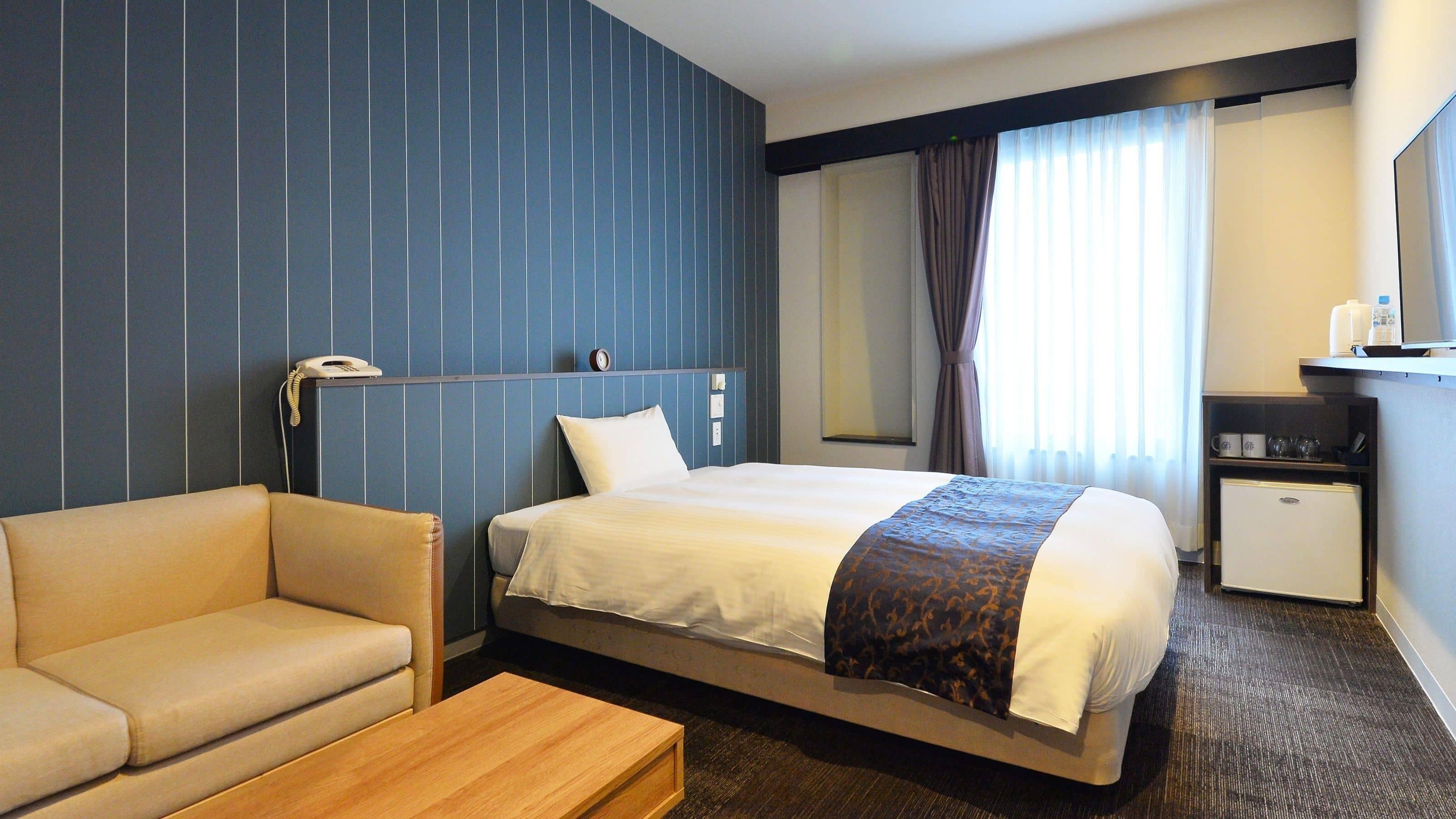 Down comforters, blackout drapes, free WiFi, bed sheets