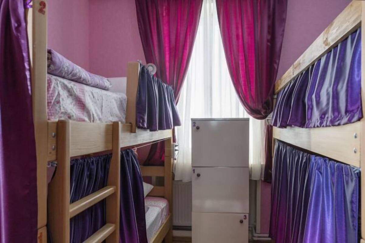3 bedrooms, blackout curtains, iron/ironing board, free WiFi