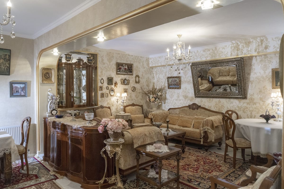 3 bedrooms, blackout drapes, iron/ironing board, free WiFi