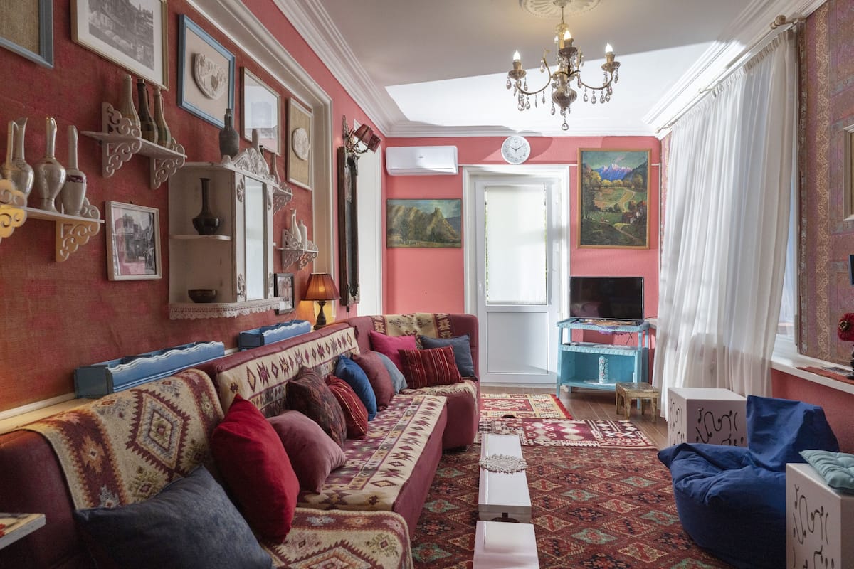 Design Shared Dormitory, Women only | 3 bedrooms, blackout drapes, iron/ironing board, free WiFi