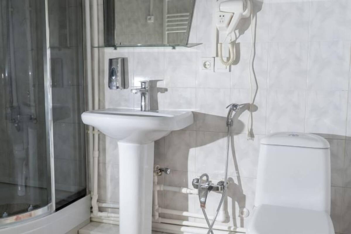 Shower, hydromassage showerhead, hair dryer, slippers