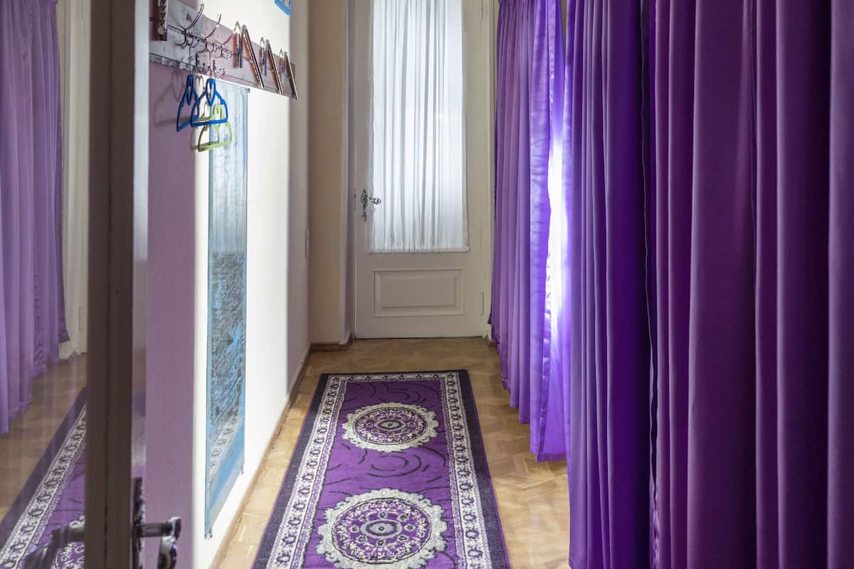Design Shared Dormitory, Men only | 3 bedrooms, blackout drapes, iron/ironing board, free WiFi