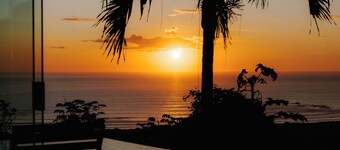 Modern Gem, All Glass, World Class Ocean Views!