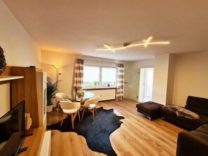 Smart TV - Vacation apartment 1 - Sonnenblick **** (Bayerisch Gmain)