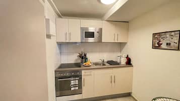 Apartment, 1 Schlafzimmer, barrierefrei, Raucher | Speisen
