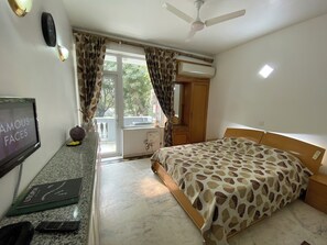 Apartment, 2 Bedrooms, Smoking, Balcony