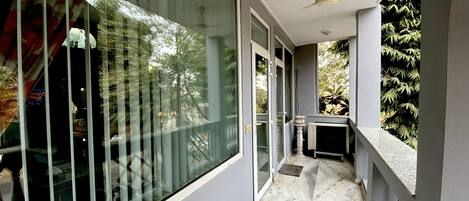 Apartment, 2 Bedrooms, Smoking, Balcony | Property grounds
