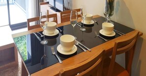 Dining room - Pool Access Apartment With 2 Bedrooms Patong Beach (Patong)