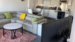 Appartement, 2 slaapkamers, toegankelijk voor mindervaliden, balkon | Woonkamer