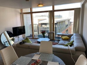 Unclassified image, 3 of 26, button - Zenith City Centre Apartment - Stay Longer and Save (Manchester)