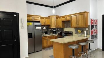 Apartamento, 2 habitaciones, balcón, vistas al jardín | Interior