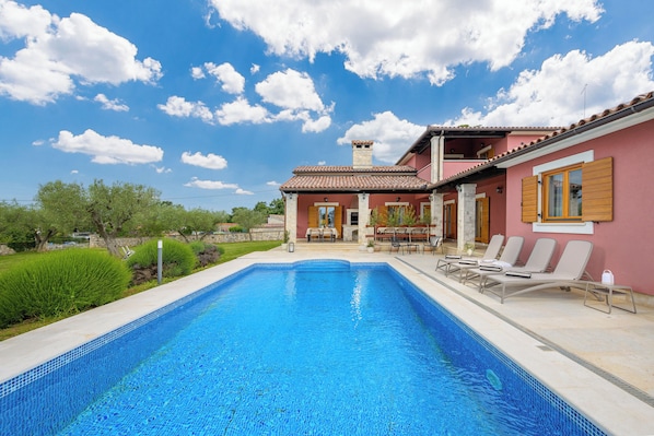 Una piscina riscaldata