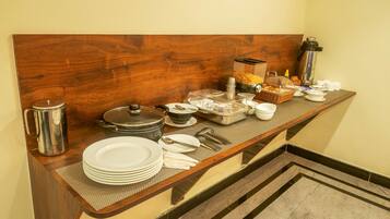 Petit déjeuner continental (400 INR par personne)