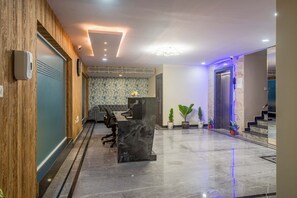 Reception - Zenith Hotels Hebbal Bangalore (Bengaluru)