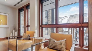 Living area - Solaris 5A East - 4 Bedroom + Den (Vail)