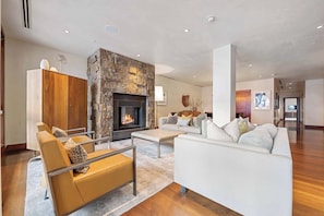 TV, fireplace - Solaris 5A East - 4 Bedroom + Den (Vail)