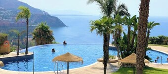 Adosado con Piscina a 5 Minutos de la Playa