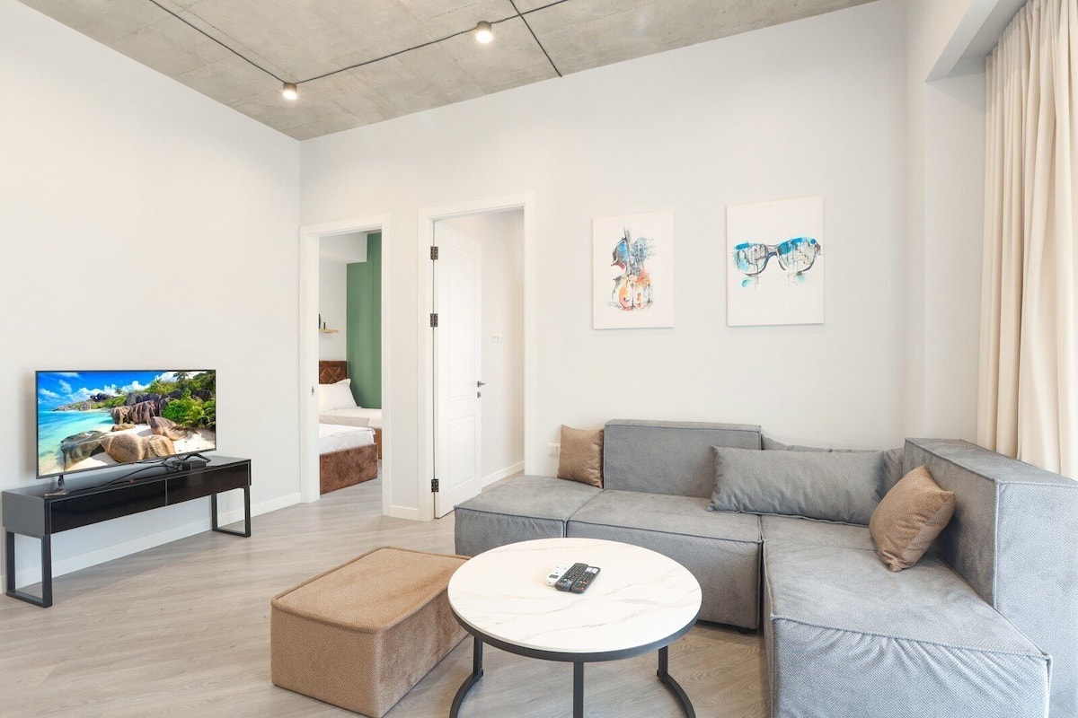 Basic Apartment | Living area