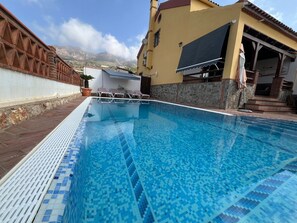 Pool - Casa Rural Julia Y Chloé (MOLVÍZAR)