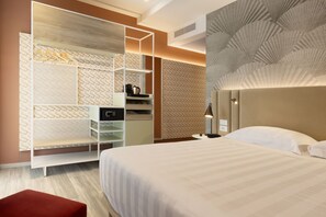 Deluxe Double or Twin Room | 1 bedroom, soundproofing, free WiFi, bed sheets