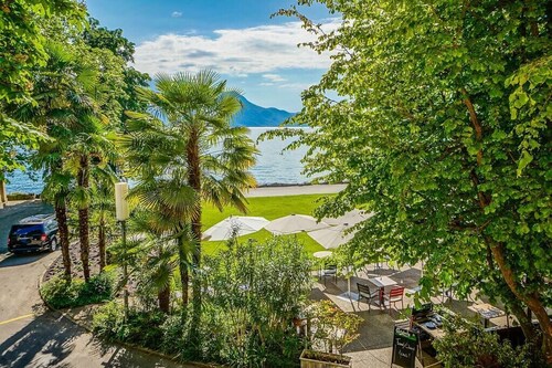 Modern Renaissance studio – Lakefront