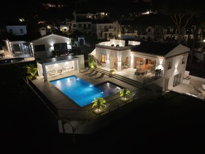 Udendørs pool
