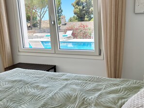 5 bedrooms, desk, iron/ironing board, travel cot - Luxury Villa with beautiful saltwater pool. Walk away from everything (La Cala de Mijas)