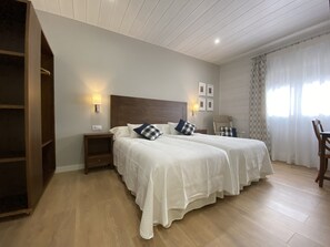 Comfort Twin Room | Courtyard view - Azafrán Consuegra Casa Rural (Consuegra)