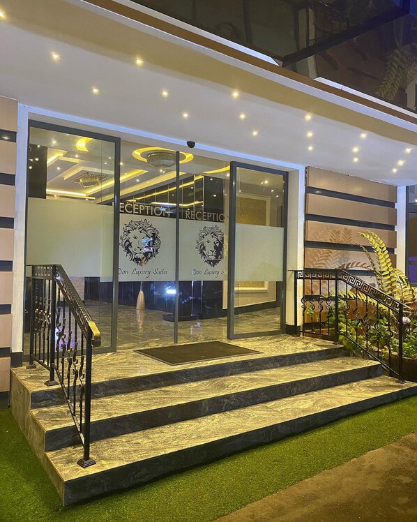 Interior entrance - Lion Luxury Suites (Enugu)