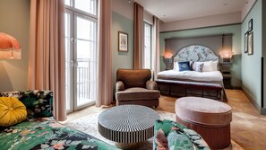 Superior Curiosa (Minimum check-in age is 25)