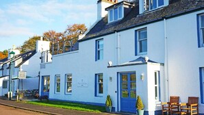 Exterior - Tigh An Eilean (Strathcarron)