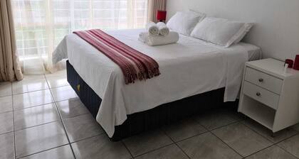 Fully furnished cottage in relaxing garden.