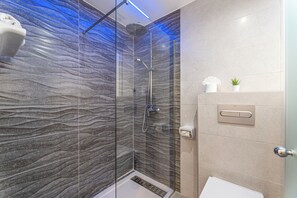 Bathroom - Playa Ferrera Apartments (Felanitx)