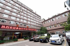 Unclassified image, 5 of 69, button - Donghua Hotel Bazhong (Bazhong)