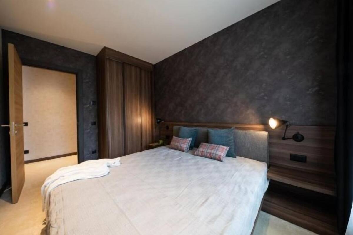 2 habitaciones, escritorio, wifi gratis y ropa de cama