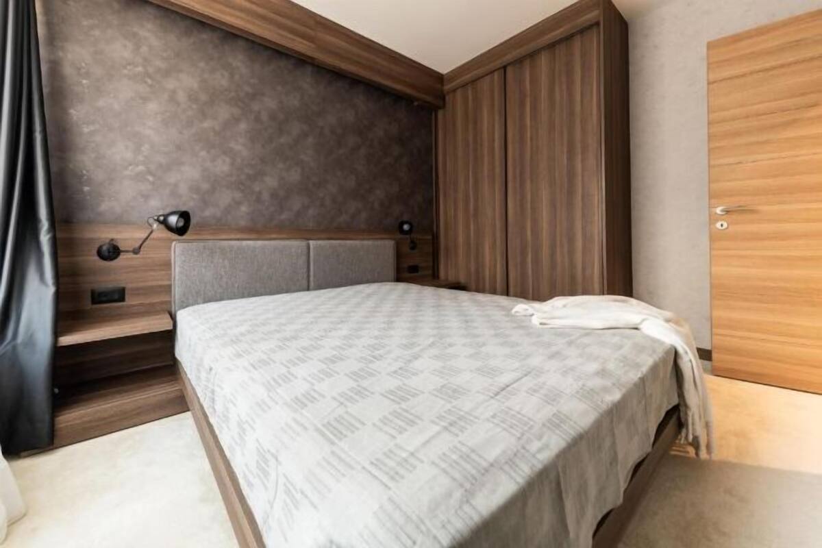 2 habitaciones, escritorio, wifi gratis y ropa de cama