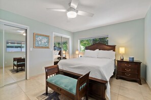 2 chambres, bureau, fer et planche à repasser, lit parapluie