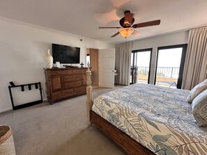 2 bedrooms, iron/ironing board, internet, bed sheets