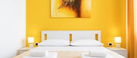 Comfort-rum - balkong | Unika möbler, skrivbord, arbetsyta för laptop och wi-fi