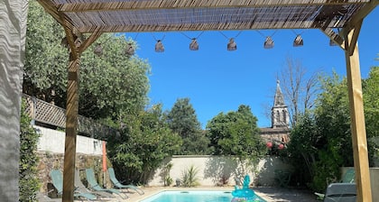 Villa trÚs spacieuse de 6 à 8 personnes avec piscine privée dans les Cévennes