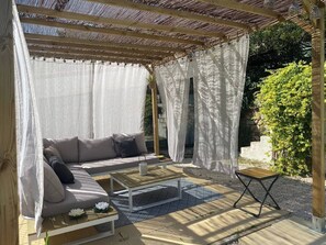 Terrace/patio - Villa très spacieuse avec Piscine privée dans les Cévennes (Bessèges)