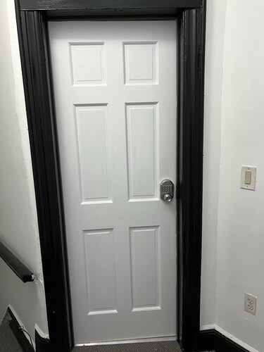 New modern 4bed apt in trendy Queens near AirTrain