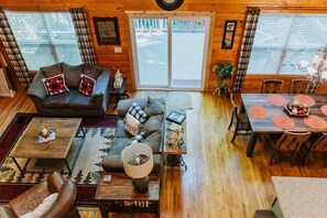 TV, fireplace, video-game console, Netflix