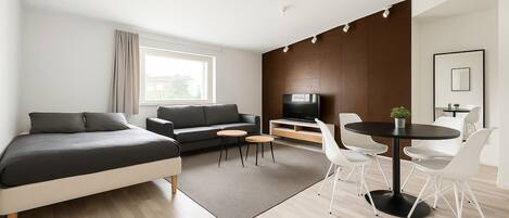 슈피리어 아파트 | 1 개의 침실, 각각 다른 스타일의 인테리어, 각각 다르게 가구 비치, 책상