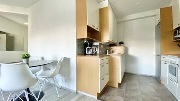 1 bedroom, individually decorated, individually furnished, desk