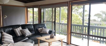 The Salty Duck | Walk to Beach + Pet Friendly