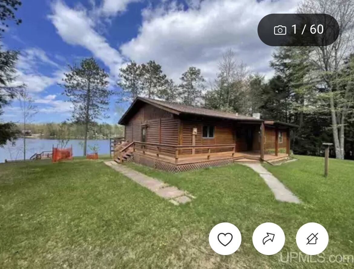 5 bedrooms 7 beds, 21/2 bathrooms! Central location in the Up