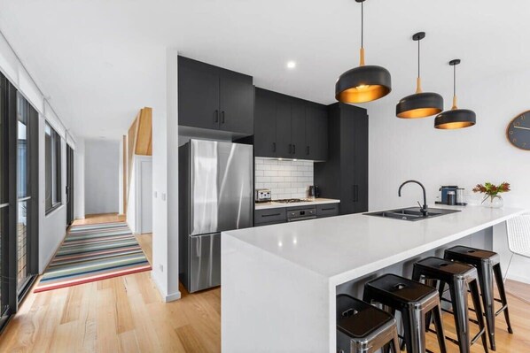 Fridge, microwave, oven, stovetop