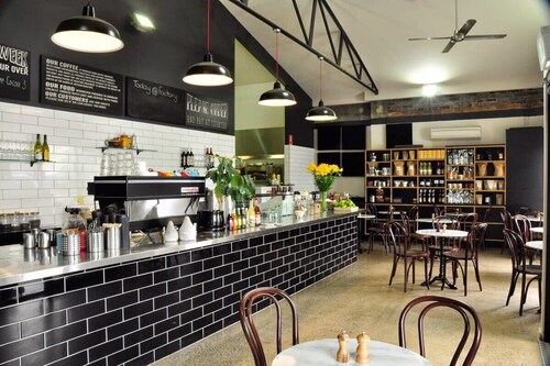 Oasis on Warrendine - Pet Friendly + Close to CBD